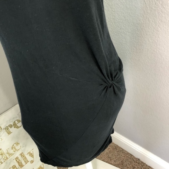 COPY - Volcolm dress - Picture 2 of 2